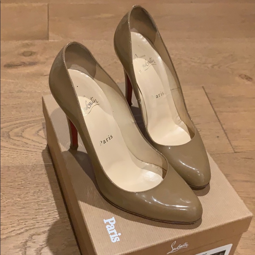 Christian Louboutin Décolleté 868 Pump || Camel - Picture 7 of 8